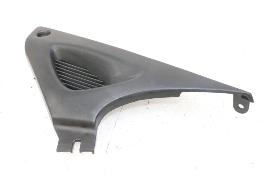 photo de RIGHT UNDERSEAT PANEL SUZUKI SV S 650 (1999 - 2002)