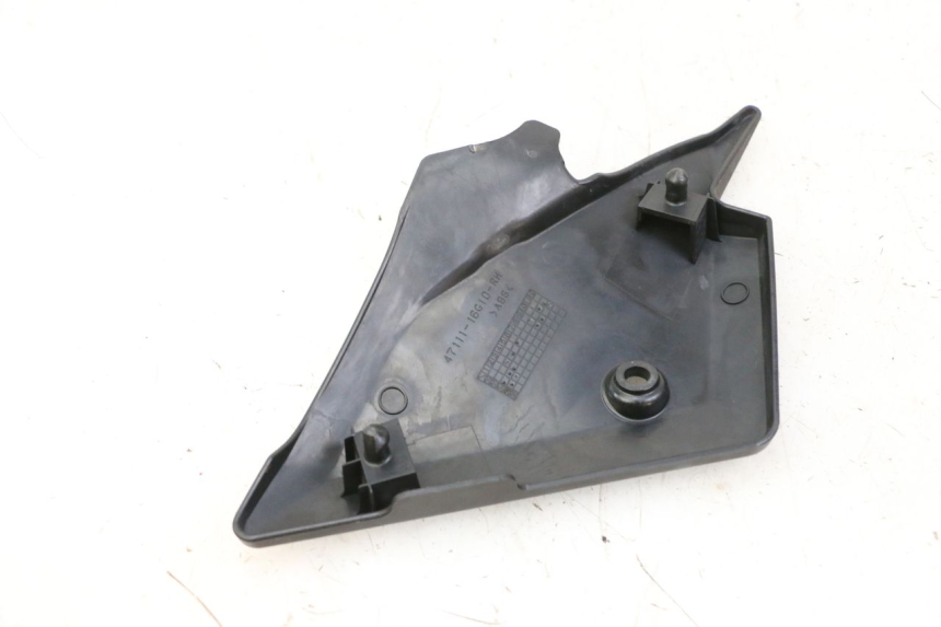 photo de RIGHT UNDERSEAT PANEL SUZUKI SV S 650 (2003 - 2009)