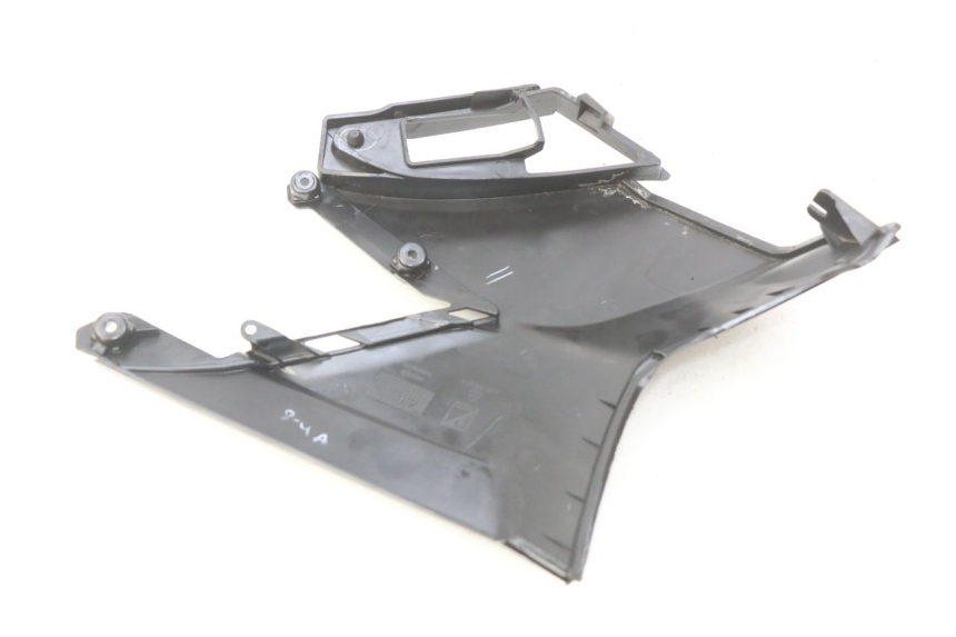 photo de RIGHT SIDE UNDER SEAT COVER APRILIA SXR 50 (2021 - 2023)