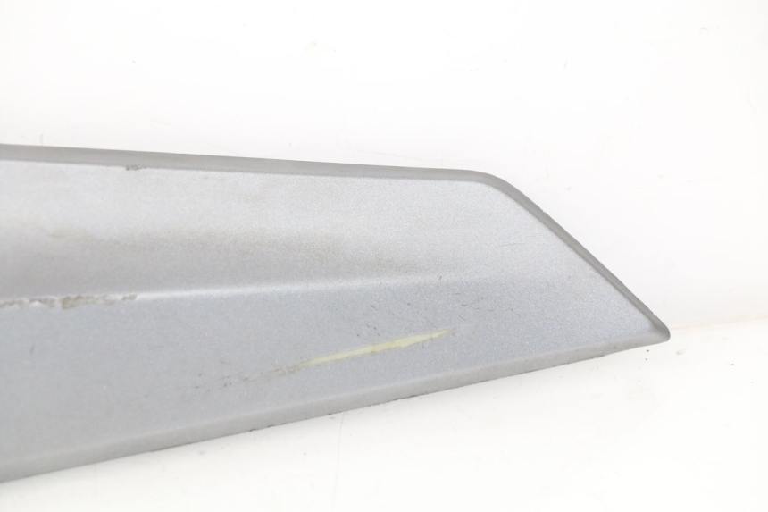 photo de RIGHT UNDERSEAT PANEL SYM GTS EFI ABS 125 (2012 - 2016)