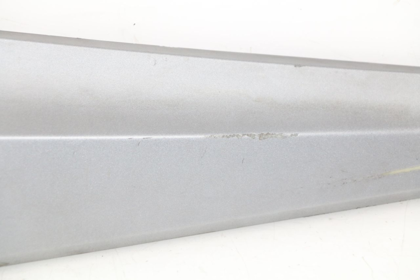 photo de RIGHT UNDERSEAT PANEL SYM GTS EFI ABS 125 (2012 - 2016)