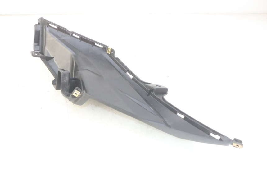 photo de RIGHT SIDE UNDER SEAT COVER SYM ORBIT III 3 4T 50 (2018 - 2021)