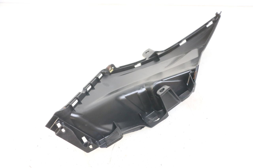 photo de RIGHT SIDE UNDER SEAT COVER SYM ORBIT III 3 4T 50 (2018 - 2021)