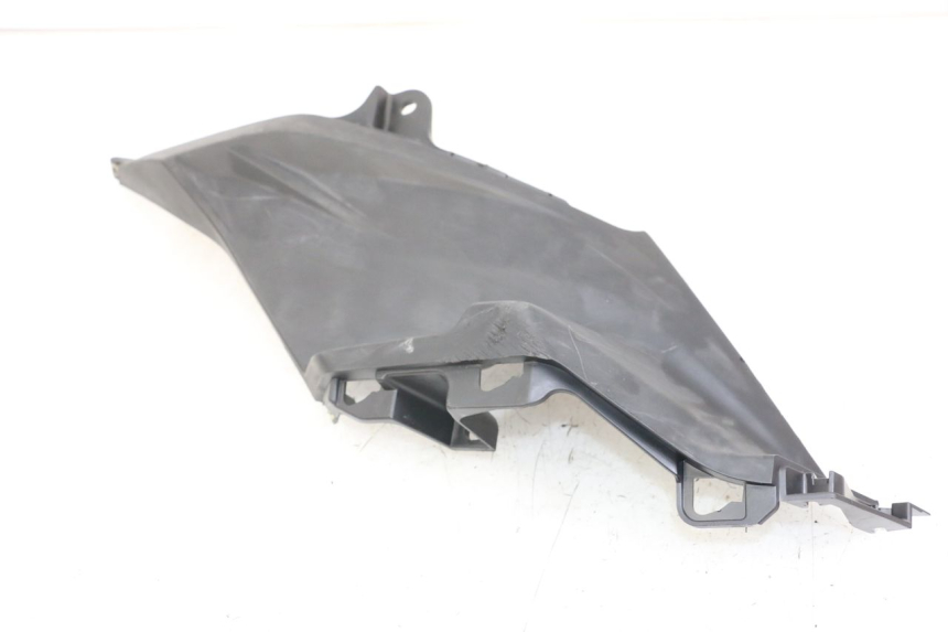 photo de RIGHT SIDE UNDER SEAT COVER SYM ORBIT III 3 4T 50 (2018 - 2021)