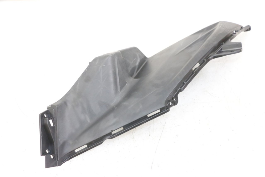 photo de RIGHT SIDE UNDER SEAT COVER SYM ORBIT III 3 4T 50 (2018 - 2021)