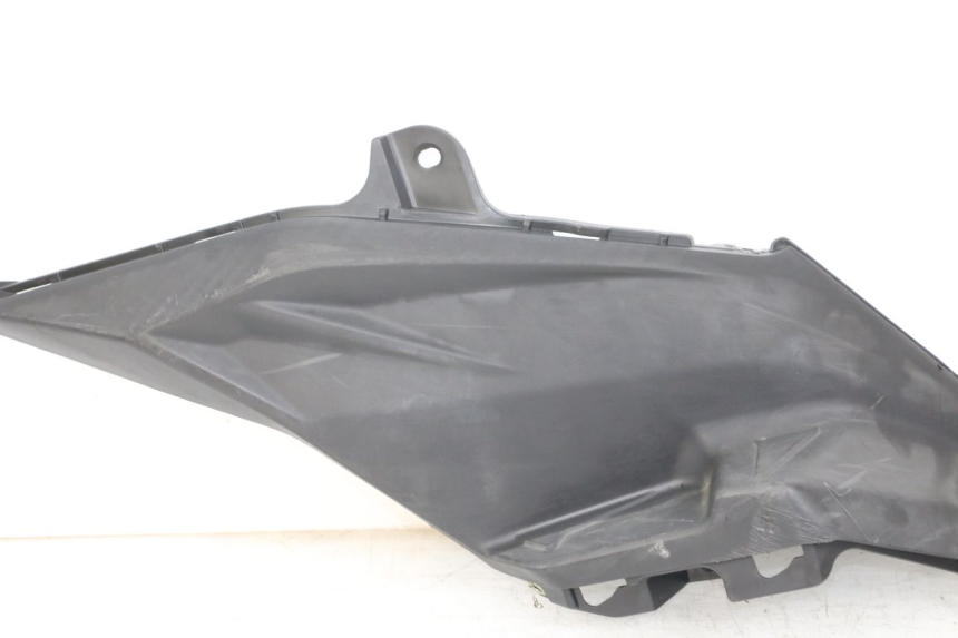 photo de RIGHT SIDE UNDER SEAT COVER SYM ORBIT III 3 4T 50 (2018 - 2021)