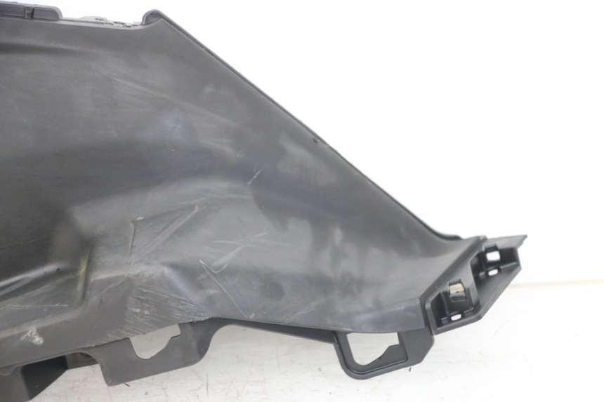 photo de RIGHT SIDE UNDER SEAT COVER SYM ORBIT III 3 4T 50 (2018 - 2021)