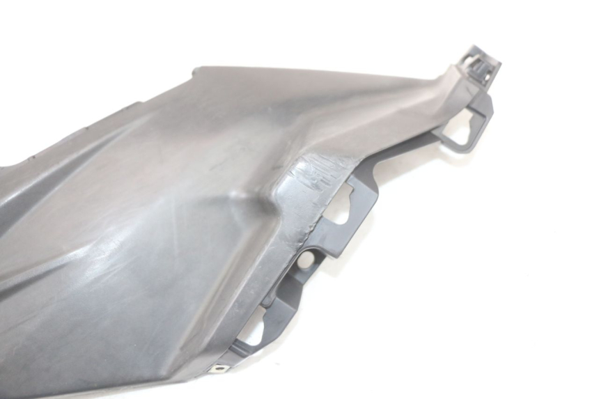 photo de RIGHT SIDE UNDER SEAT COVER SYM ORBIT III 3 4T 50 (2018 - 2021)