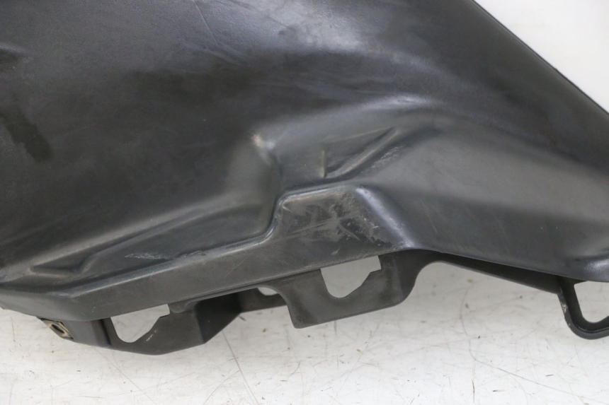 photo de RIGHT SIDE UNDER SEAT COVER SYM ORBIT III 3 4T 50 (2018 - 2021)