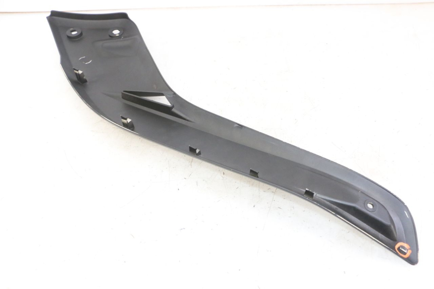 photo de RIGHT SIDE SEAT COVER YAMAHA X-MAX XMAX 125 (2010 - 2014)