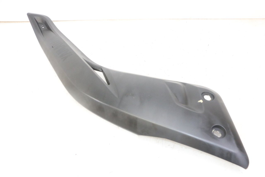 photo de RIGHT SIDE SEAT COVER YAMAHA X-MAX XMAX 125 (2010 - 2014)