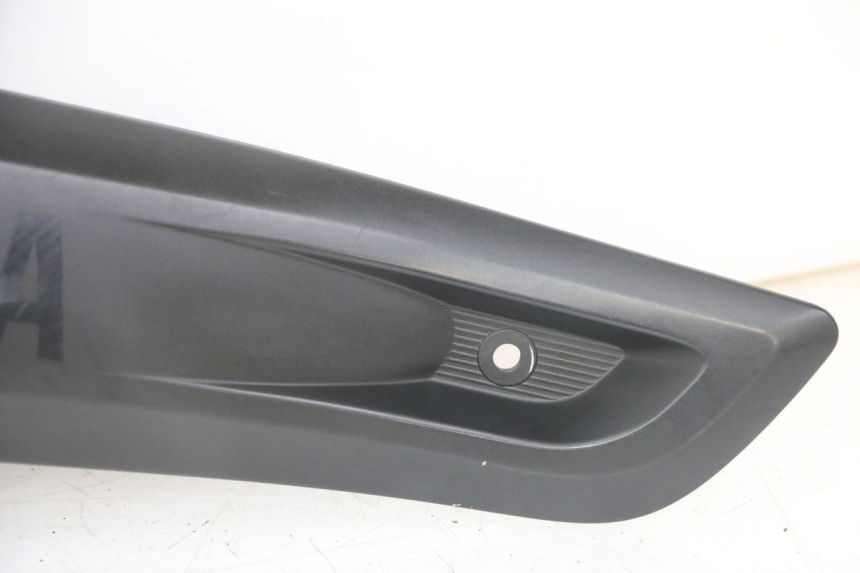 photo de RIGHT SIDE SEAT COVER YAMAHA X-MAX XMAX 125 (2010 - 2014)