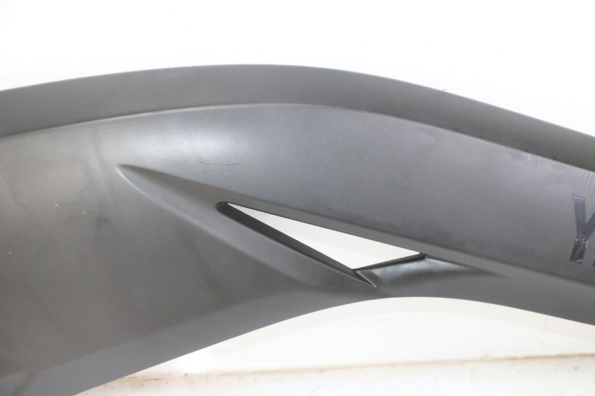 photo de RIGHT SIDE SEAT COVER YAMAHA X-MAX XMAX 125 (2010 - 2014)