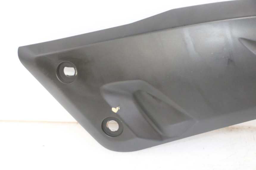 photo de RIGHT SIDE SEAT COVER YAMAHA X-MAX XMAX 125 (2010 - 2014)