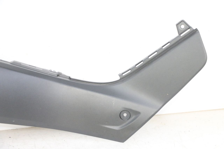 photo de RIGHT UNDERSEAT PANEL YAMAHA XMAX X-MAX 125 (2021 - 2025)