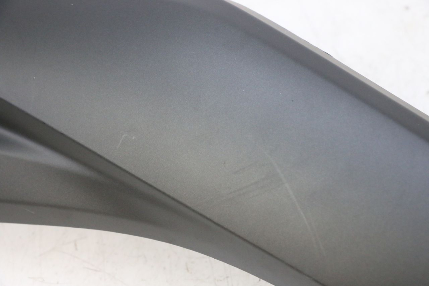 photo de RIGHT UNDERSEAT PANEL YAMAHA XMAX X-MAX 125 (2021 - 2025)