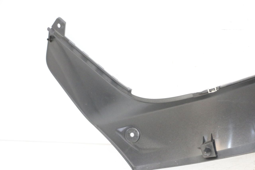 photo de RIGHT UNDERSEAT PANEL YAMAHA XMAX X-MAX 125 (2021 - 2025)