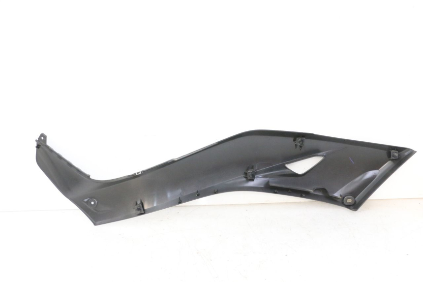photo de RIGHT UNDERSEAT PANEL YAMAHA XMAX X-MAX 125 (2021 - 2025)