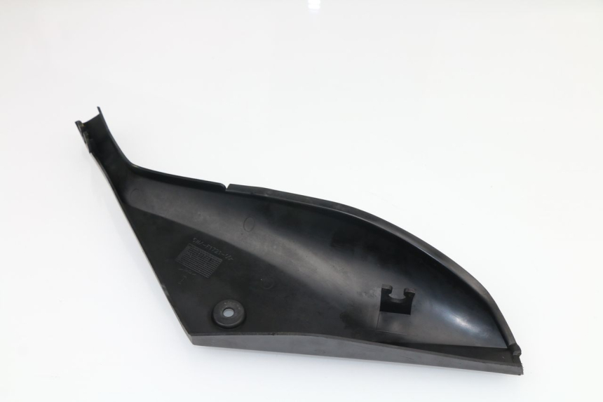 photo de RIGHT UNDERSEAT PANEL MBK X-POWER 50 (2003 - 2017)