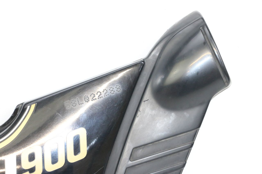 photo de RIGHT UNDERSEAT PANEL YAMAHA XJ F 900 (1983 - 1994)