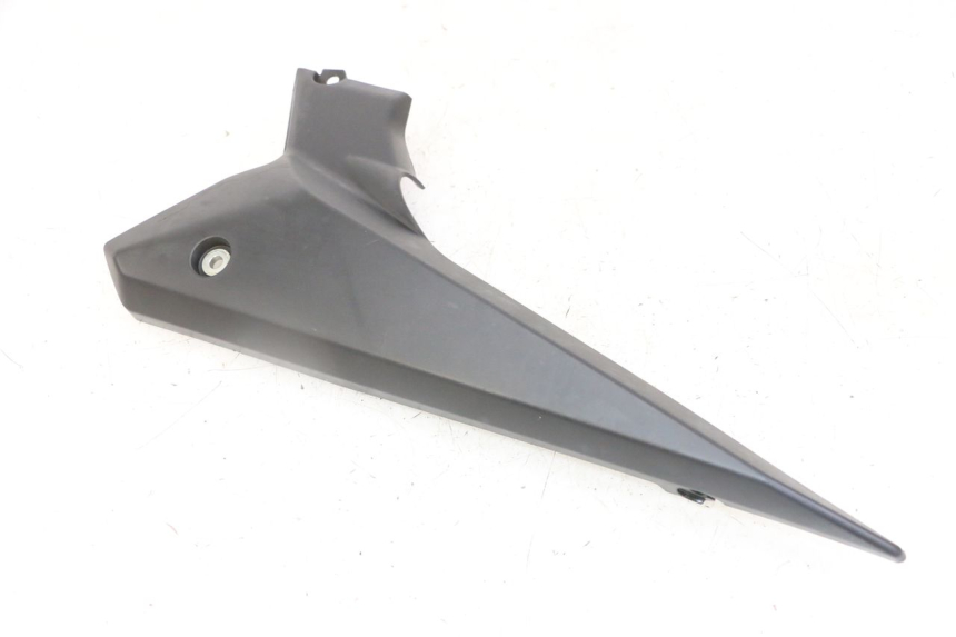 photo de RIGHT UNDERSEAT PANEL YAMAHA XJ6 ABS 600 (2008 - 2016)