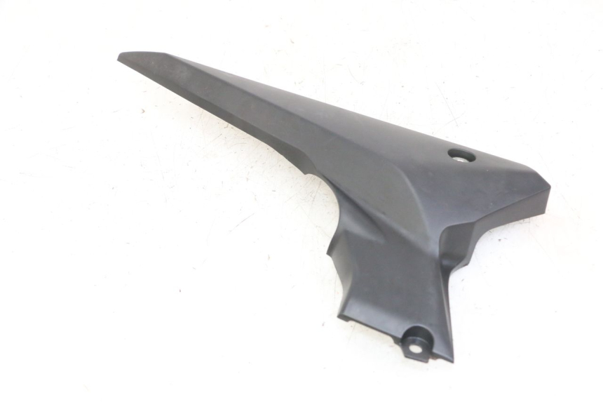 photo de RIGHT UNDERSEAT PANEL YAMAHA XJ6 ABS 600 (2008 - 2016)