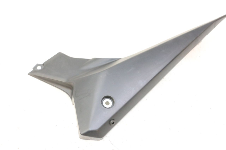 photo de RIGHT UNDERSEAT PANEL YAMAHA XJ6 ABS 600 (2008 - 2016)