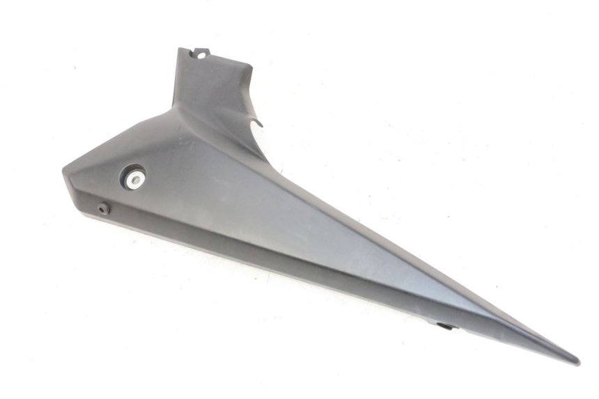 photo de RIGHT UNDERSEAT PANEL YAMAHA XJ6 ABS 600 (2008 - 2016)