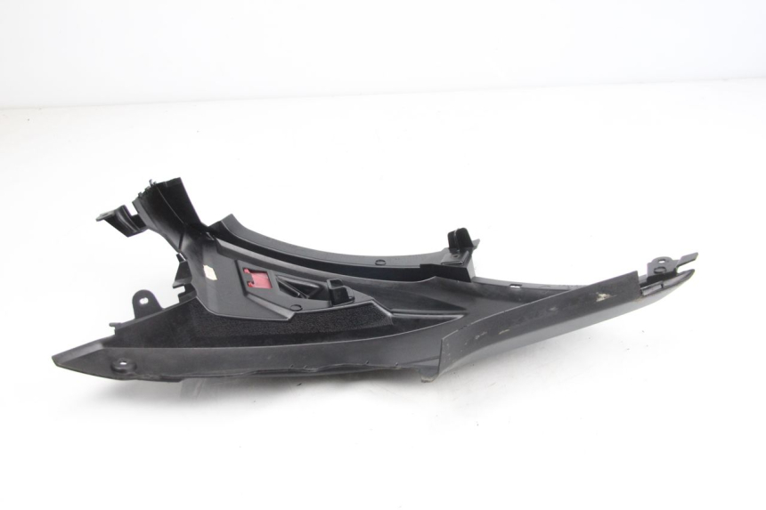 photo de RIGHT UNDERSEAT PANEL YAMAHA AEROX NAKED 2T 50 (2013 - 2017)