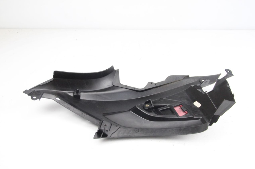 photo de RIGHT UNDERSEAT PANEL YAMAHA AEROX NAKED 2T 50 (2013 - 2017)