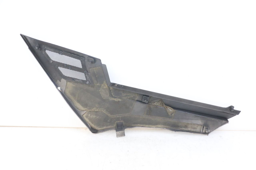 photo de RIGHT SIDE UNDER SEAT COVER YAMAHA FJ 3CX 1200 (1986 - 1996)