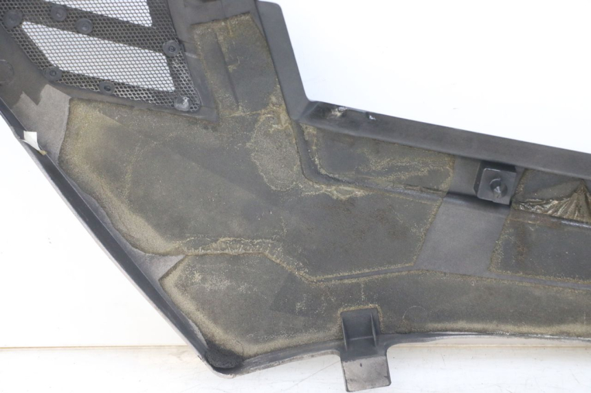 photo de RIGHT SIDE UNDER SEAT COVER YAMAHA FJ 3CX 1200 (1986 - 1996)