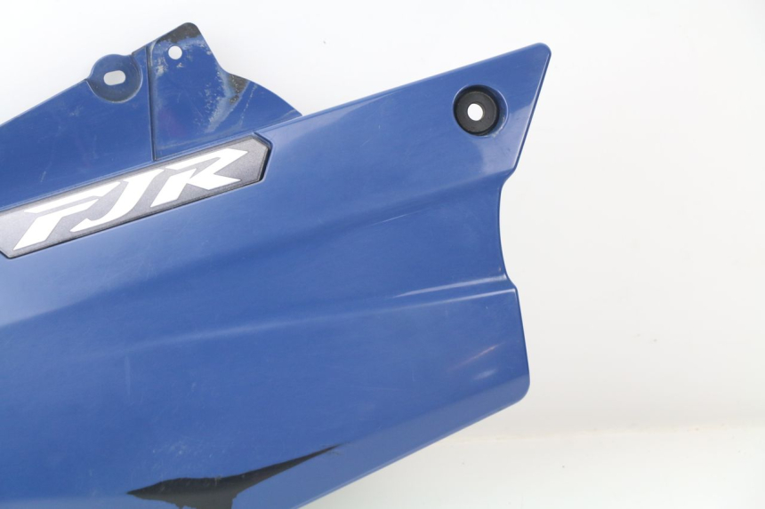 photo de RIGHT UNDERSEAT PANEL YAMAHA FJR ABS 1300 (2006 - 2012)