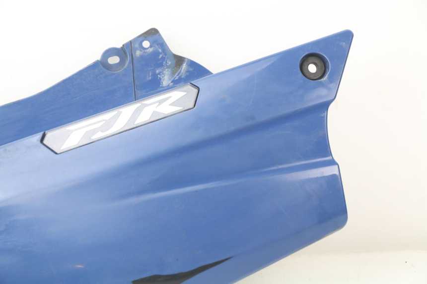 photo de RIGHT UNDERSEAT PANEL YAMAHA FJR ABS 1300 (2006 - 2012)