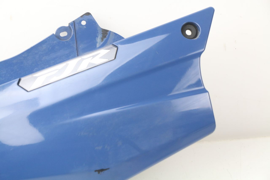 photo de RIGHT UNDERSEAT PANEL YAMAHA FJR ABS 1300 (2006 - 2012)