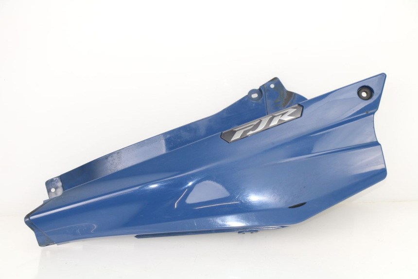 photo de RIGHT UNDERSEAT PANEL YAMAHA FJR ABS 1300 (2006 - 2012)