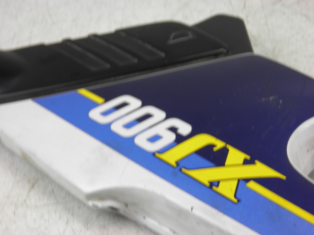 photo de RIGHT UNDERSEAT PANEL YAMAHA XJ F 900 (1983 - 1994)