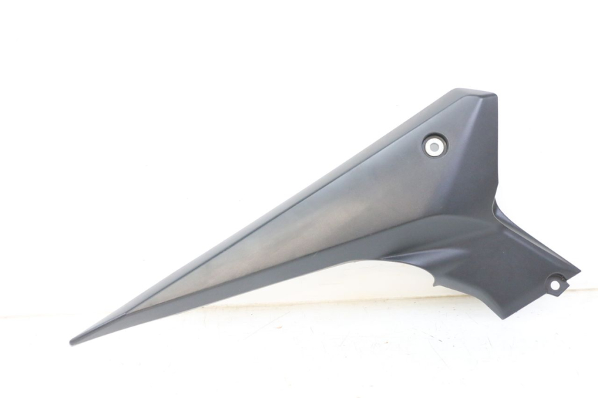 photo de RIGHT UNDERSEAT PANEL YAMAHA XJ6 600 (2008 - 2016)
