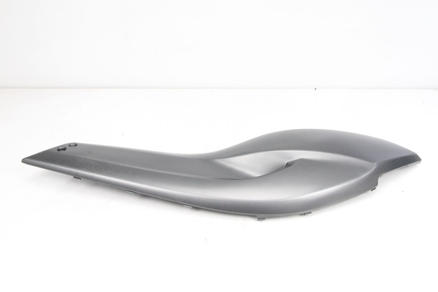 photo de RIGHT UNDERSEAT PANEL YAMAHA XP T-MAX TMAX 500 (2008 - 2012)