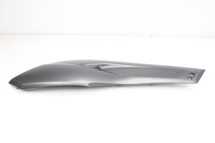photo de RIGHT UNDERSEAT PANEL YAMAHA XP T-MAX TMAX 500 (2008 - 2012)