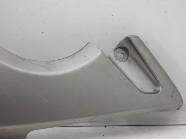 photo de RIGHT UNDERSEAT PANEL YAMAHA XP T-MAX TMAX 500 (2004 - 2007)