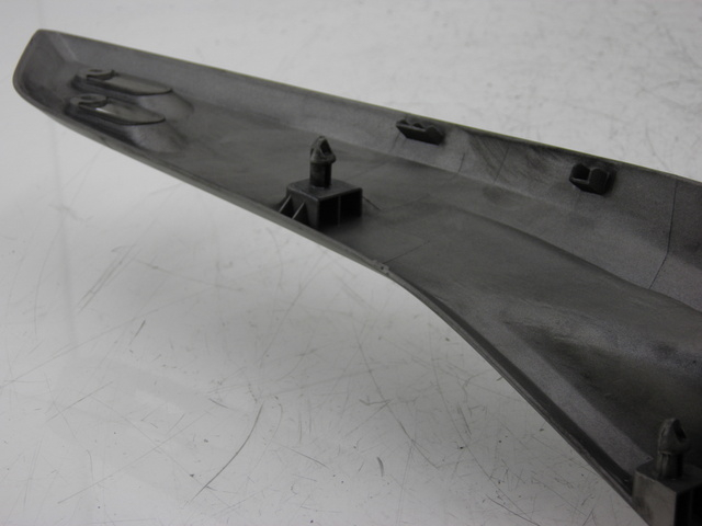 photo de RIGHT UNDERSEAT PANEL YAMAHA XP T-MAX TMAX 500 (2004 - 2007)