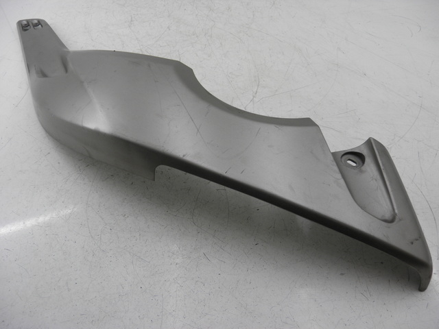 photo de RIGHT UNDERSEAT PANEL YAMAHA XP T-MAX TMAX 500 (2004 - 2007)