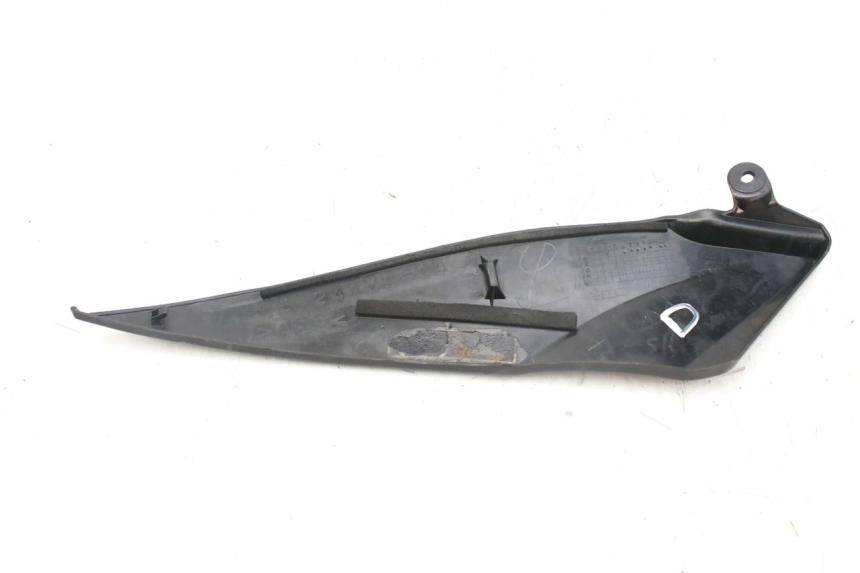 photo de RIGHT SIDE SEAT COVER YAMAHA YZF R1 1000 (2007 - 2008)