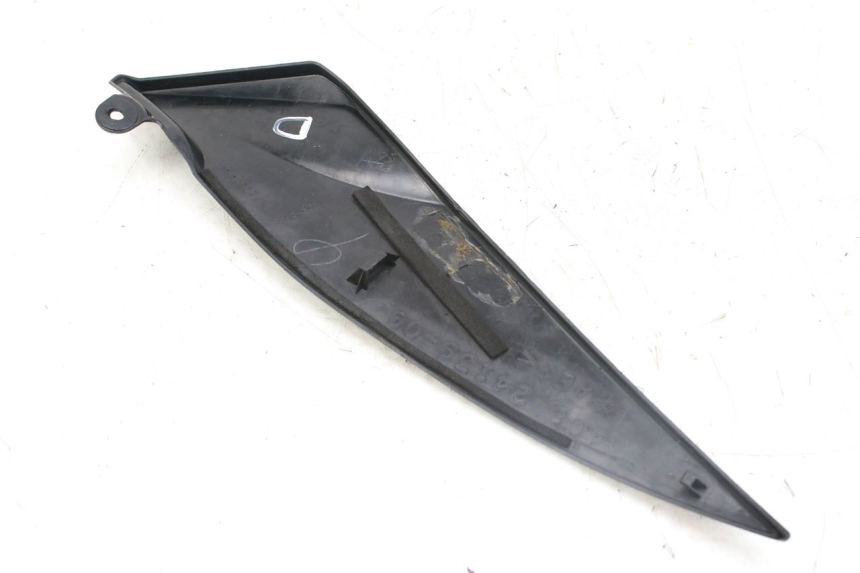 photo de RIGHT SIDE SEAT COVER YAMAHA YZF R1 1000 (2007 - 2008)