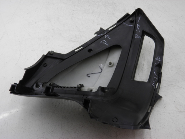 photo de RIGHT UNDERSEAT PANEL YAMASAKI YM50QT-N3 RETRO 50 (2012 - 2014)