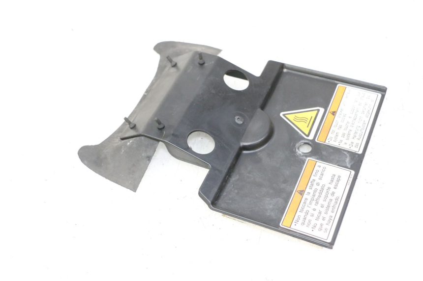 photo de UNDERSEAT PANEL YAMAHA FZ6 FAZER S2 600 (2007 - 2011)