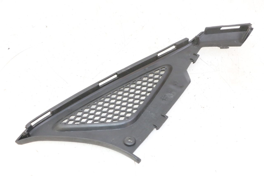 photo de LEFT UNDERSEAT PANEL KYMCO AGILITY NAKED RENOUVO 2T 50 (2011 - 2018)