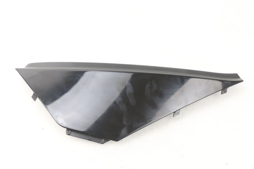 photo de LEFT UNDERSEAT PANEL APRILIA ATLANTIC 125 (2003 - 2009)