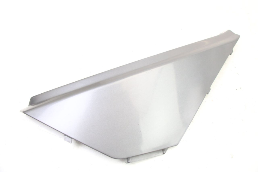 photo de LEFT UNDERSEAT PANEL APRILIA ATLANTIC 125 (2003 - 2009)